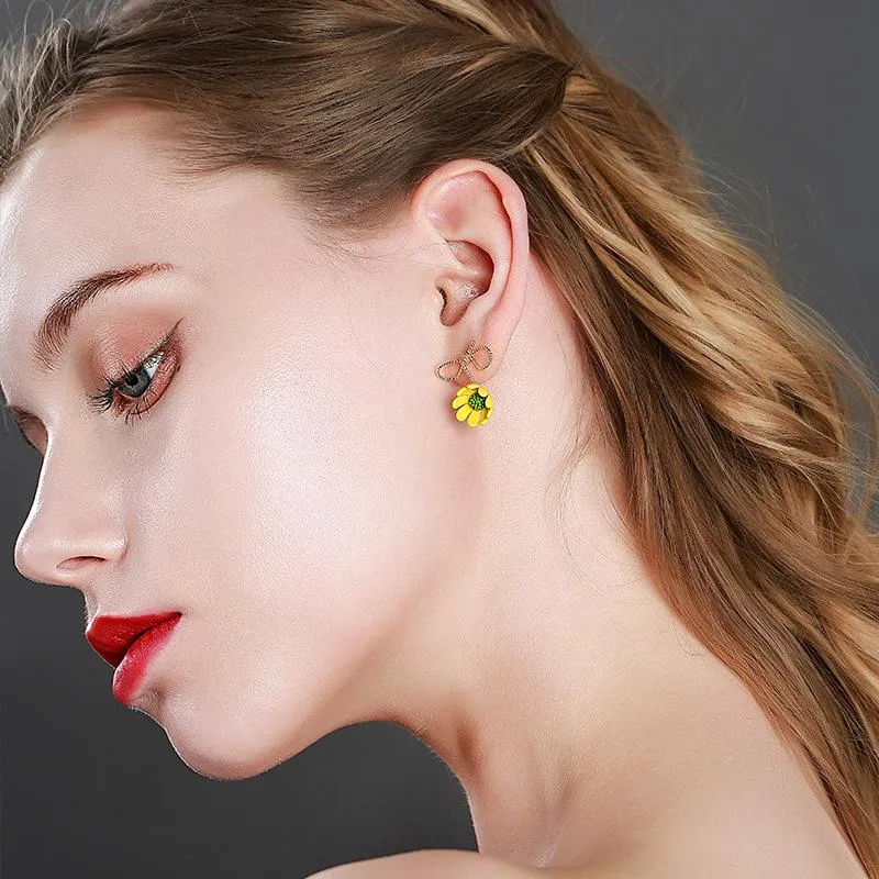 925 Silver Needle Small Daisy Earrings