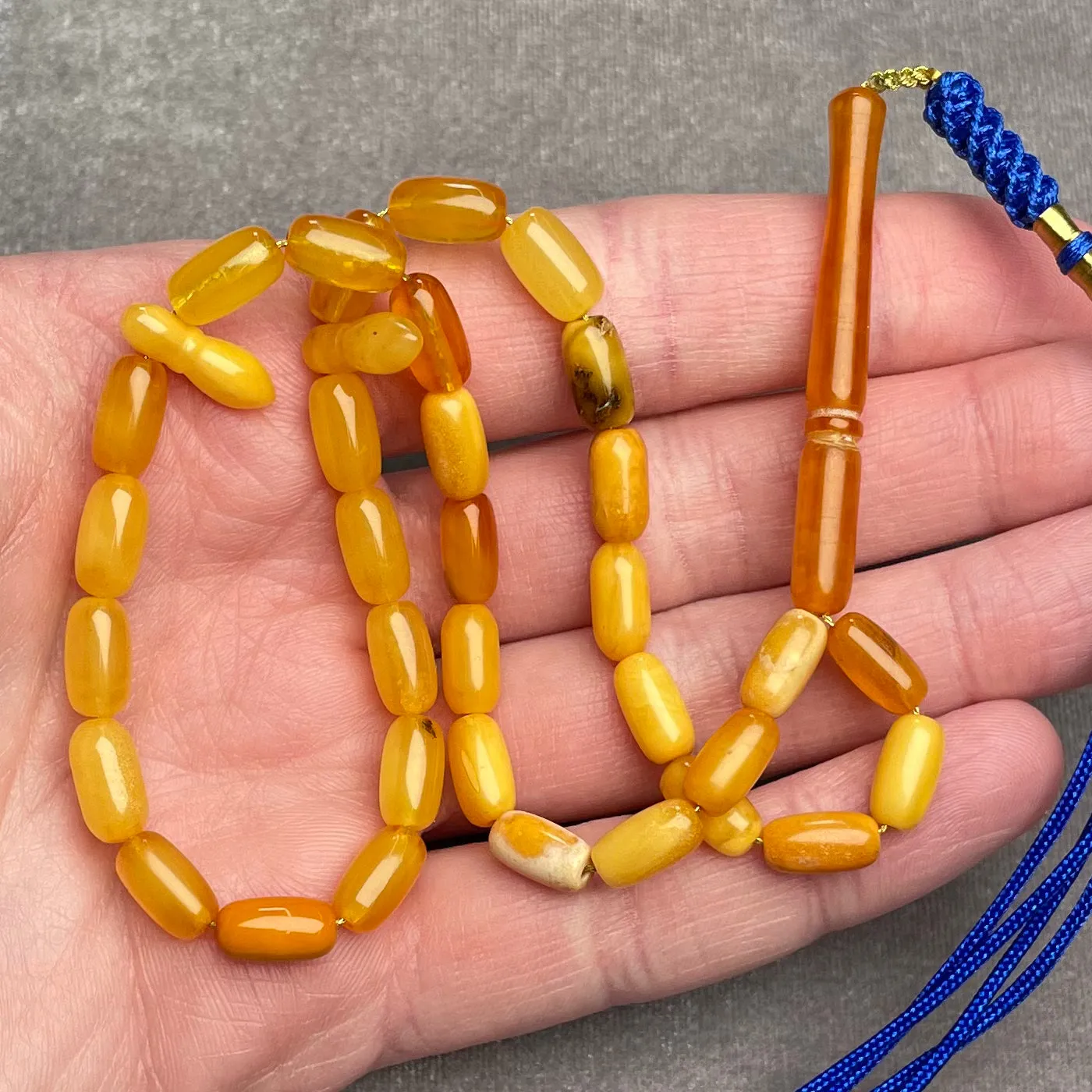 ANTIQUE AMBER MISBAHA 5,4x10mm 8,3g