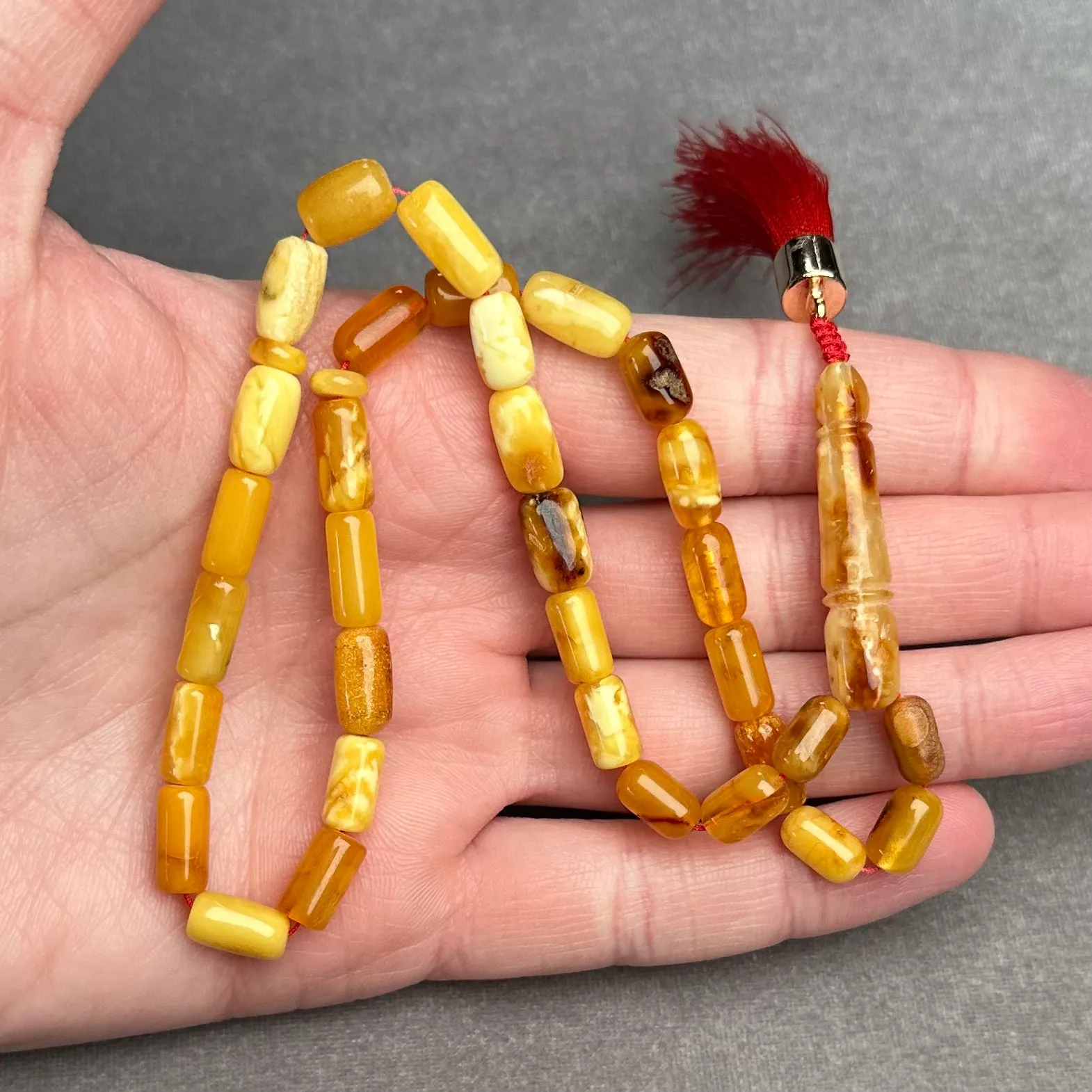 ANTIQUE AMBER MISBAHA 6,2x10,5mm 11,6g
