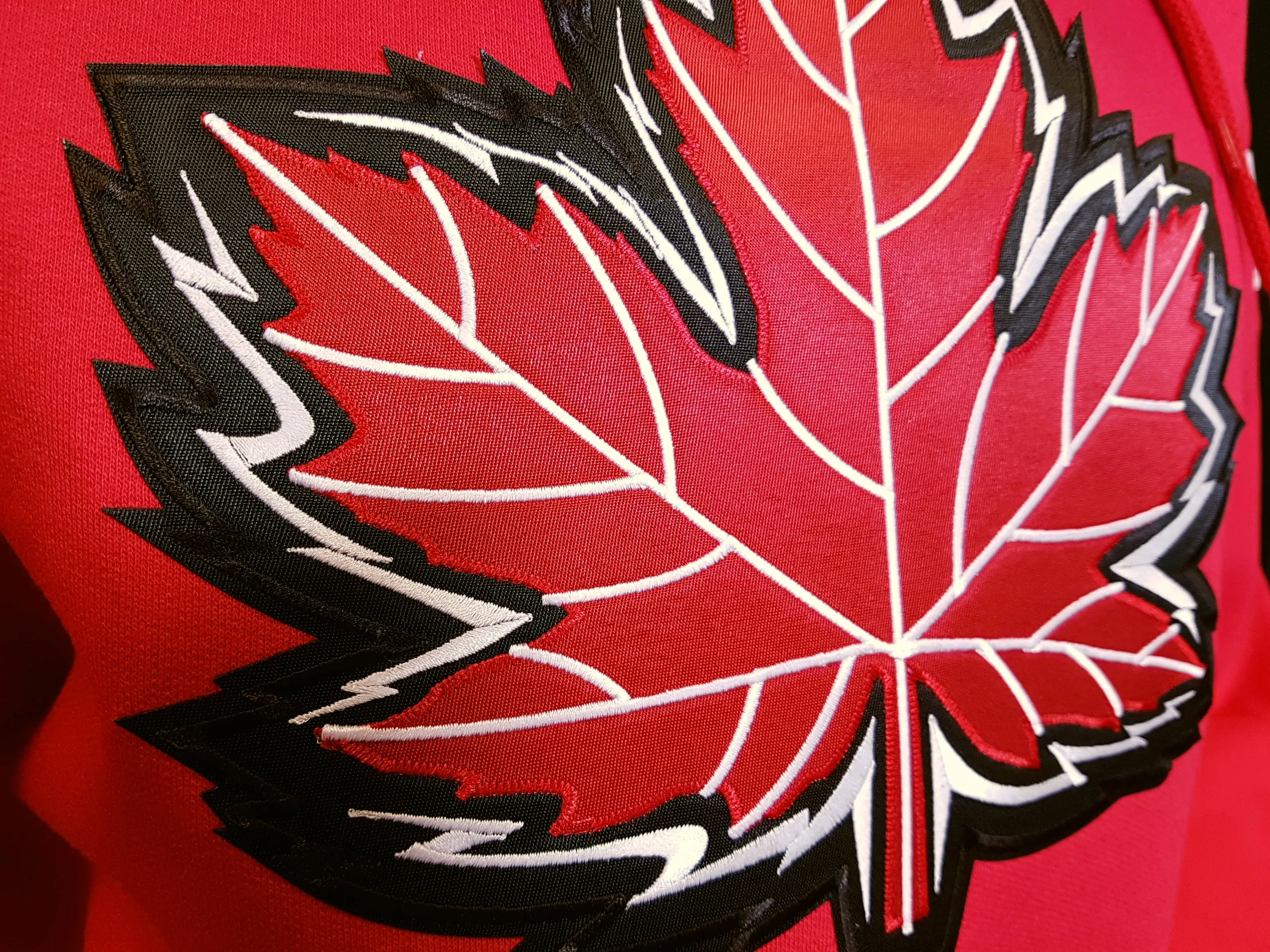 Canada Hoodie Mighty Maple Red