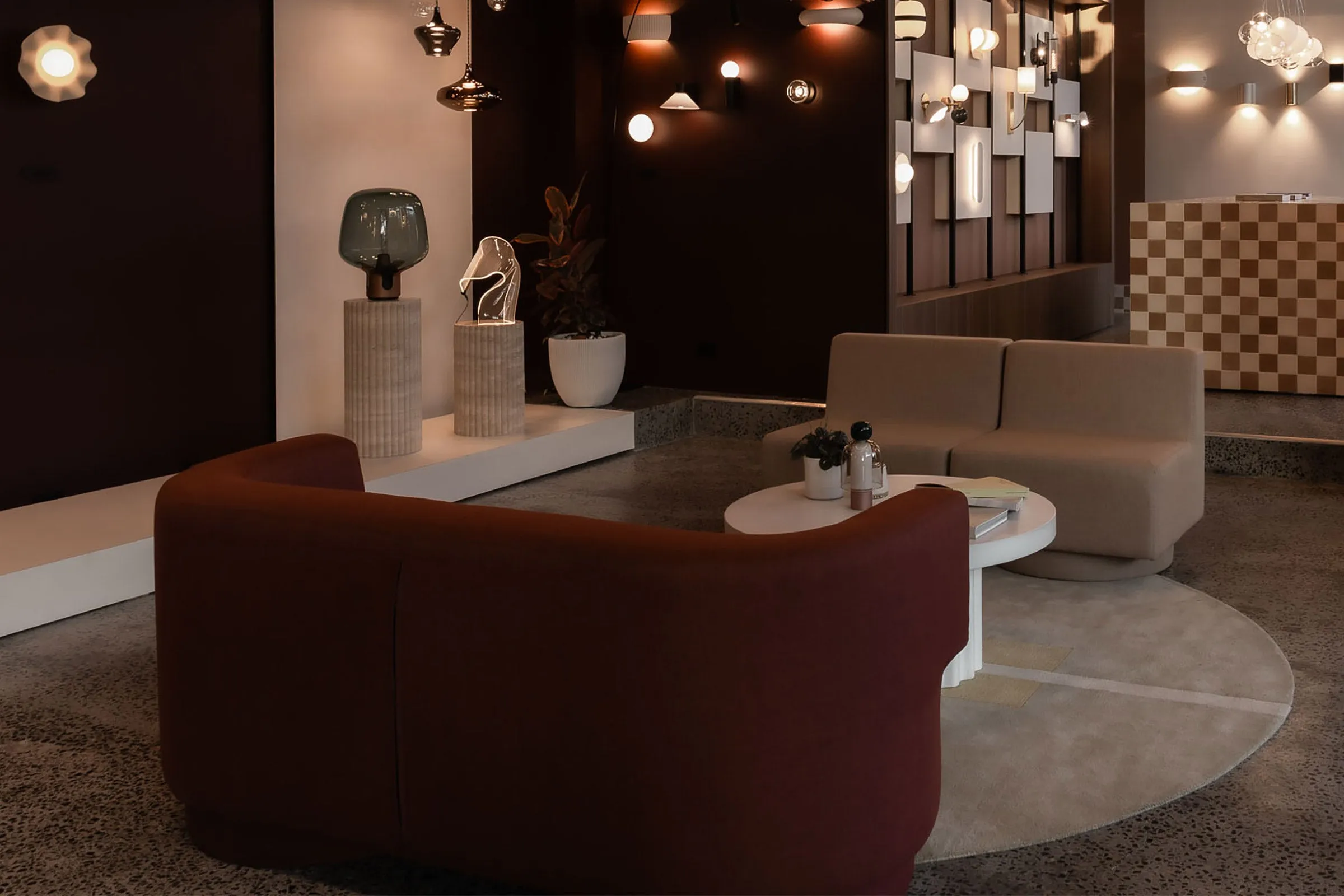Confetti Lounge - Upholstered Base