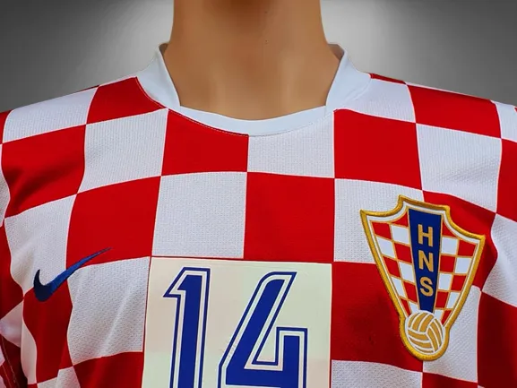 CROATIA 2008 EURO QUALIFICATION Luka Modrić HOME NIKE JERSEY SHIRT LARGE / HRVATSKA KUĆNA MAJICA VELIKA  SOLD!!