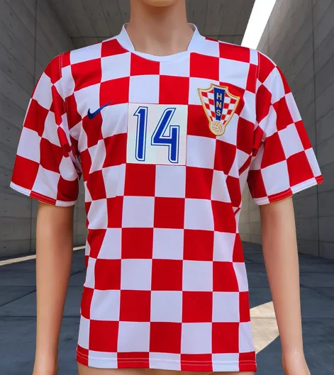 CROATIA 2008 EURO QUALIFICATION Luka Modrić HOME NIKE JERSEY SHIRT LARGE / HRVATSKA KUĆNA MAJICA VELIKA  SOLD!!