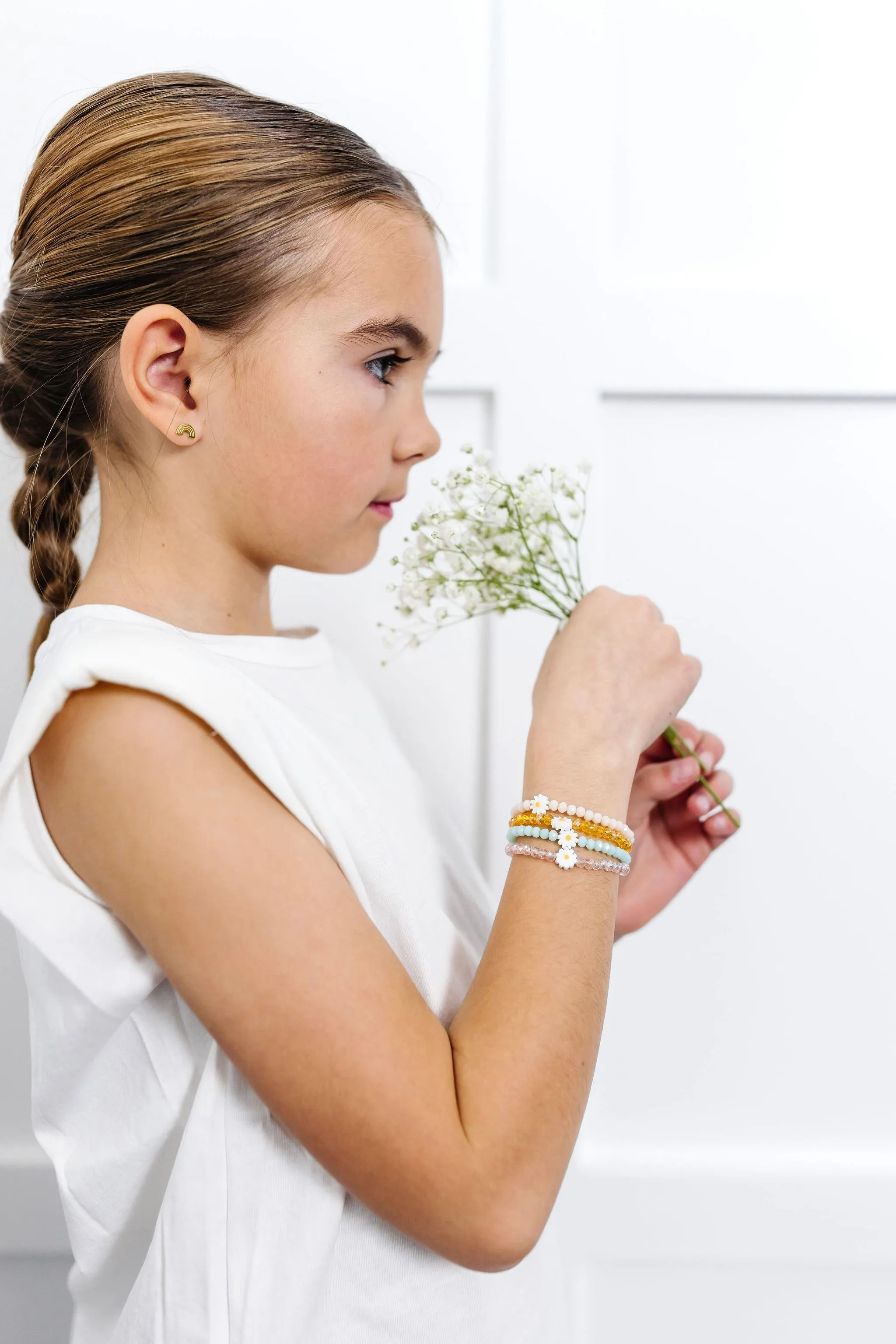 Daisy Baby Bracelet (Seashell 4MM Beads)