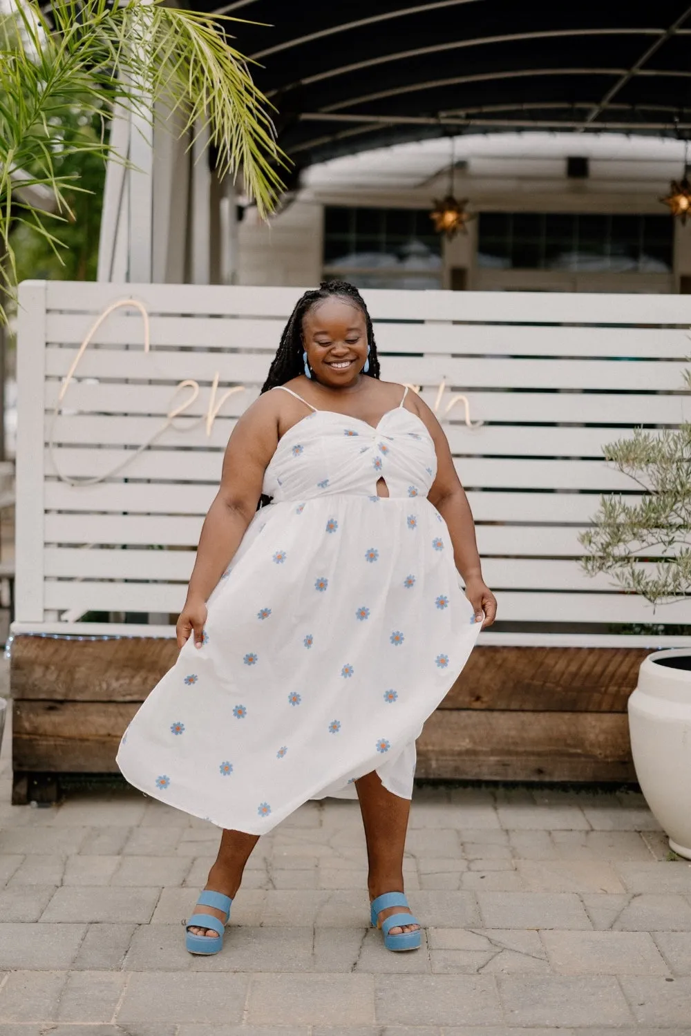 Daisy Embroidered Cut Out Dress (S-3XL)