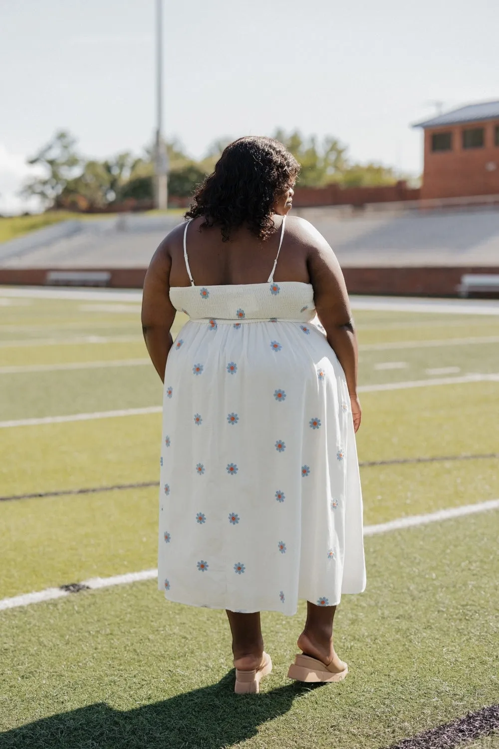 Daisy Embroidered Cut Out Dress (S-3XL)