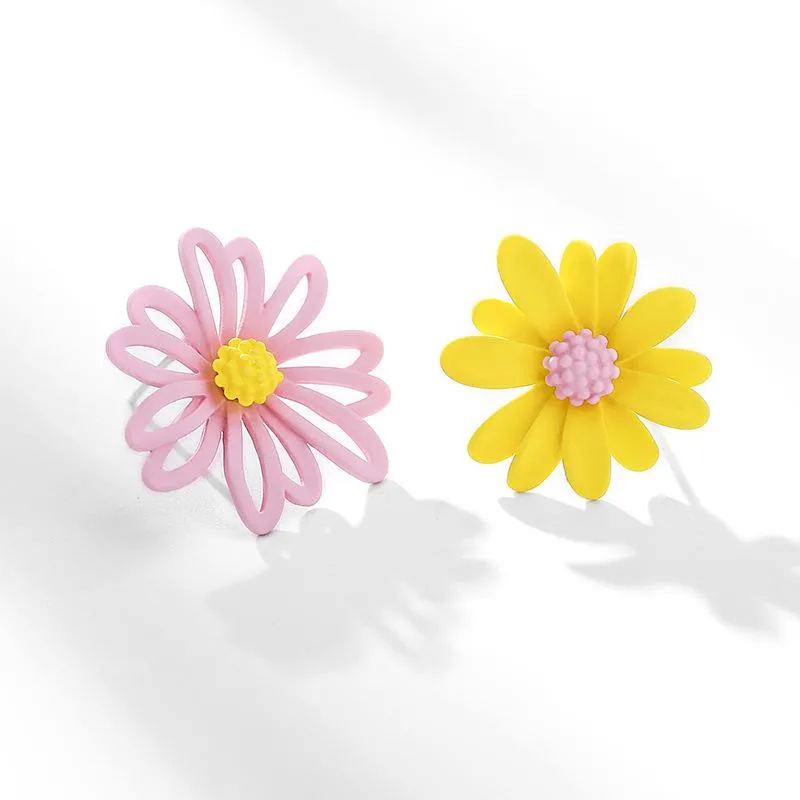 Fresh And Lovely Flower Daisy Earrings