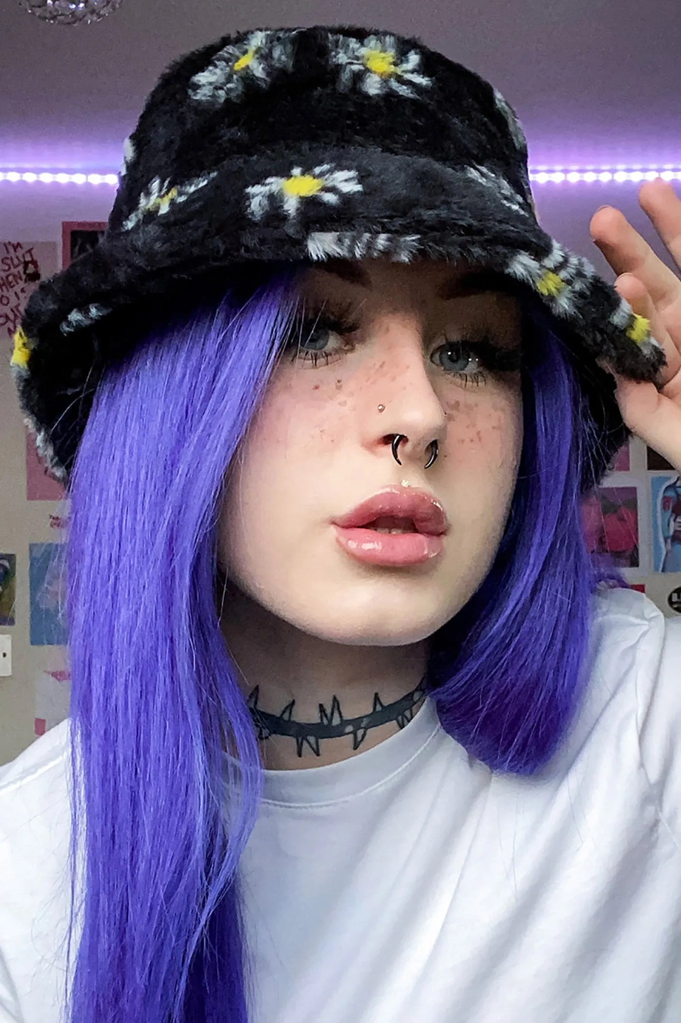 Fresh Picked Daisy Fluffy Bucket Hat