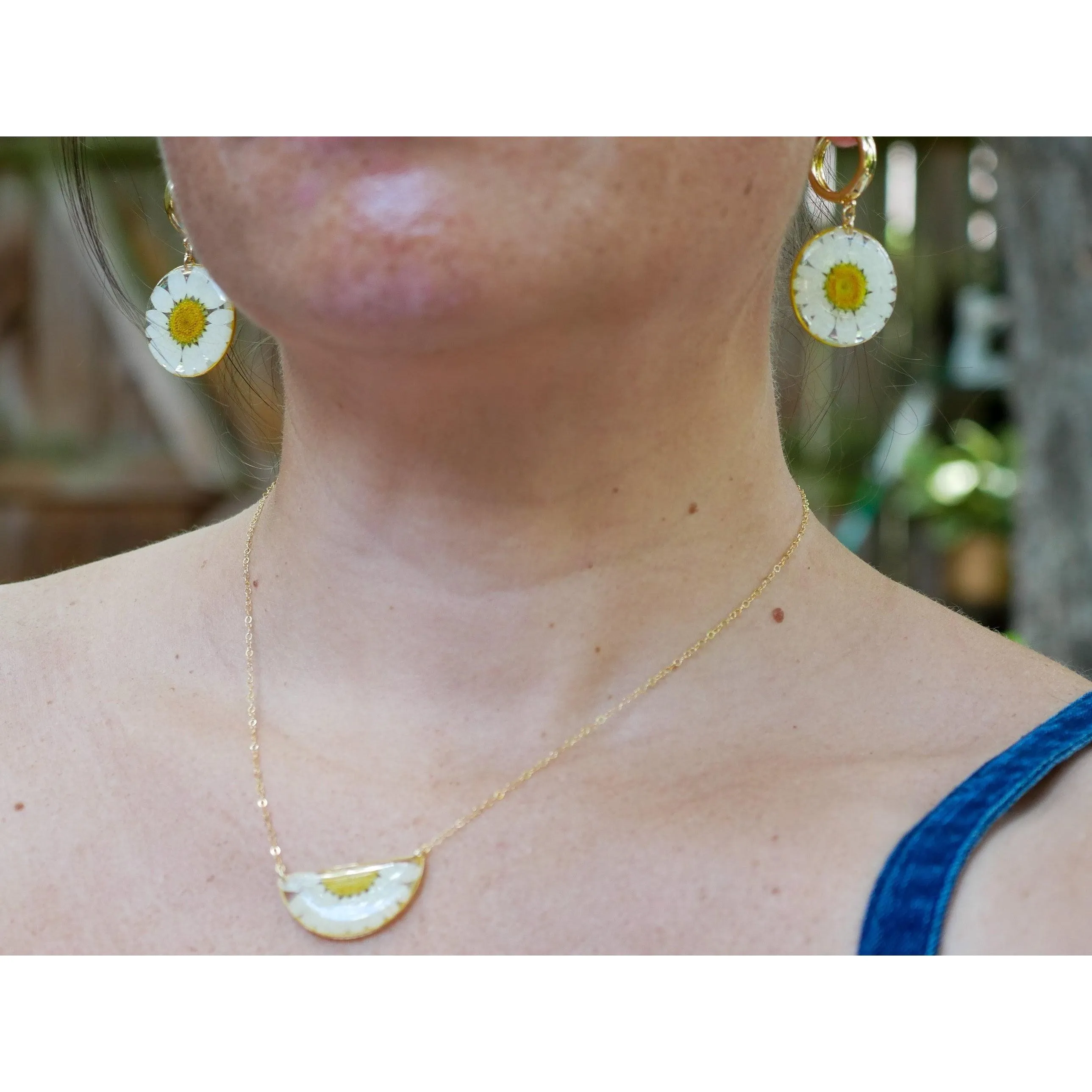 Half moon Pressed Daisy Necklace