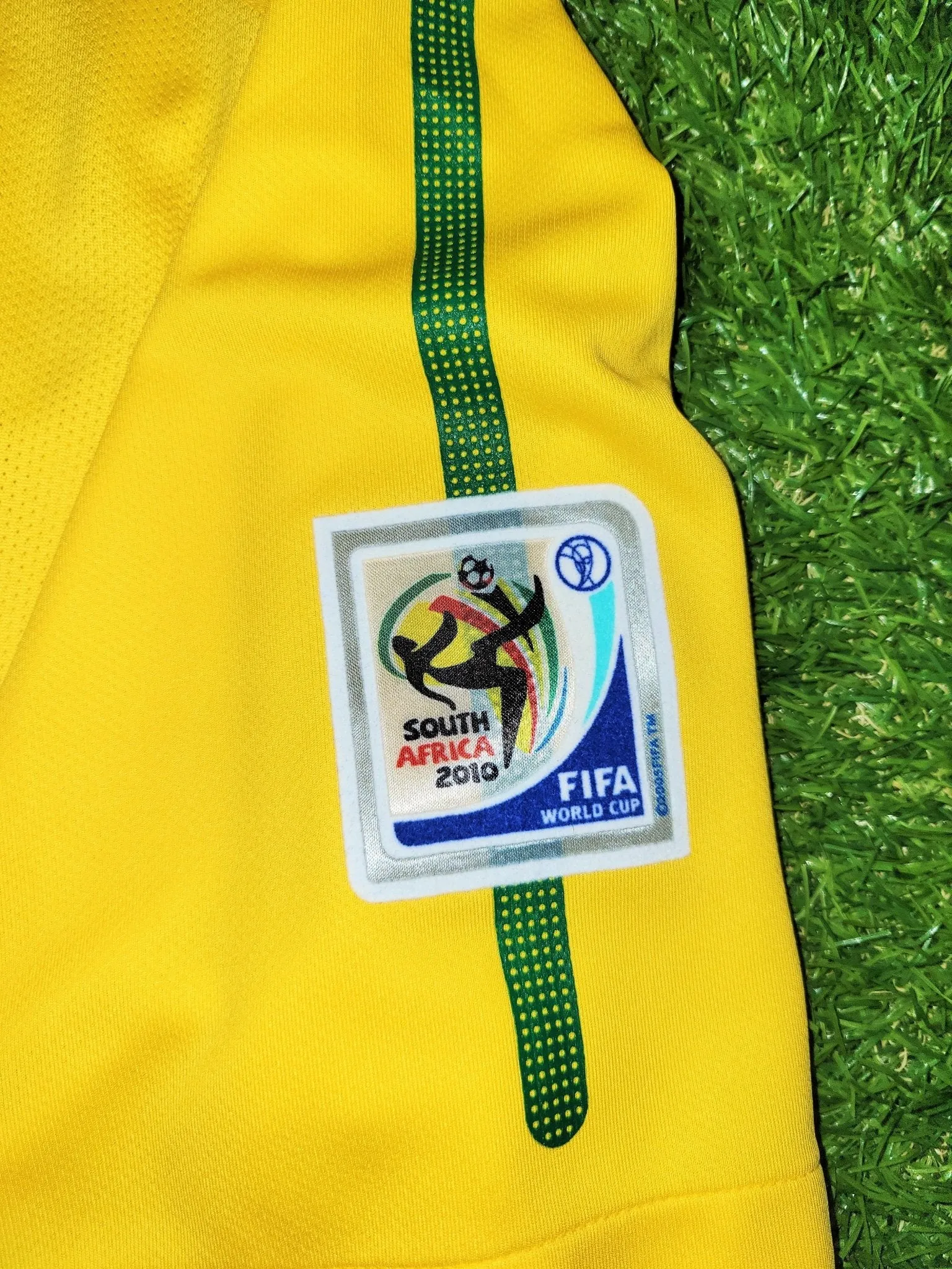 Kaka Brazil WORLD CUP 2010 PLAYER ISSUE Soccer Jersey Shirt XL SKU# 369276-703