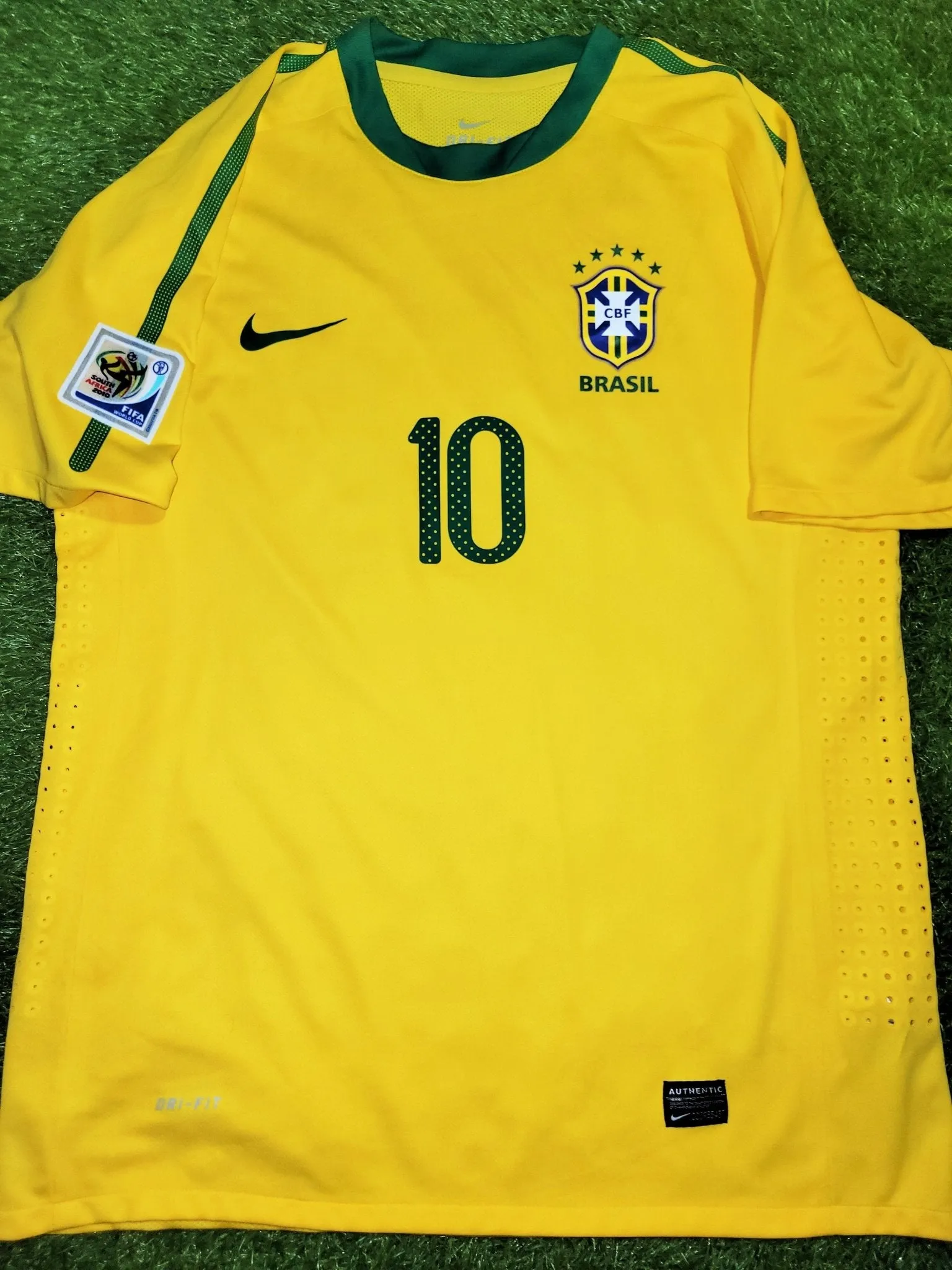 Kaka Brazil WORLD CUP 2010 PLAYER ISSUE Soccer Jersey Shirt XL SKU# 369276-703