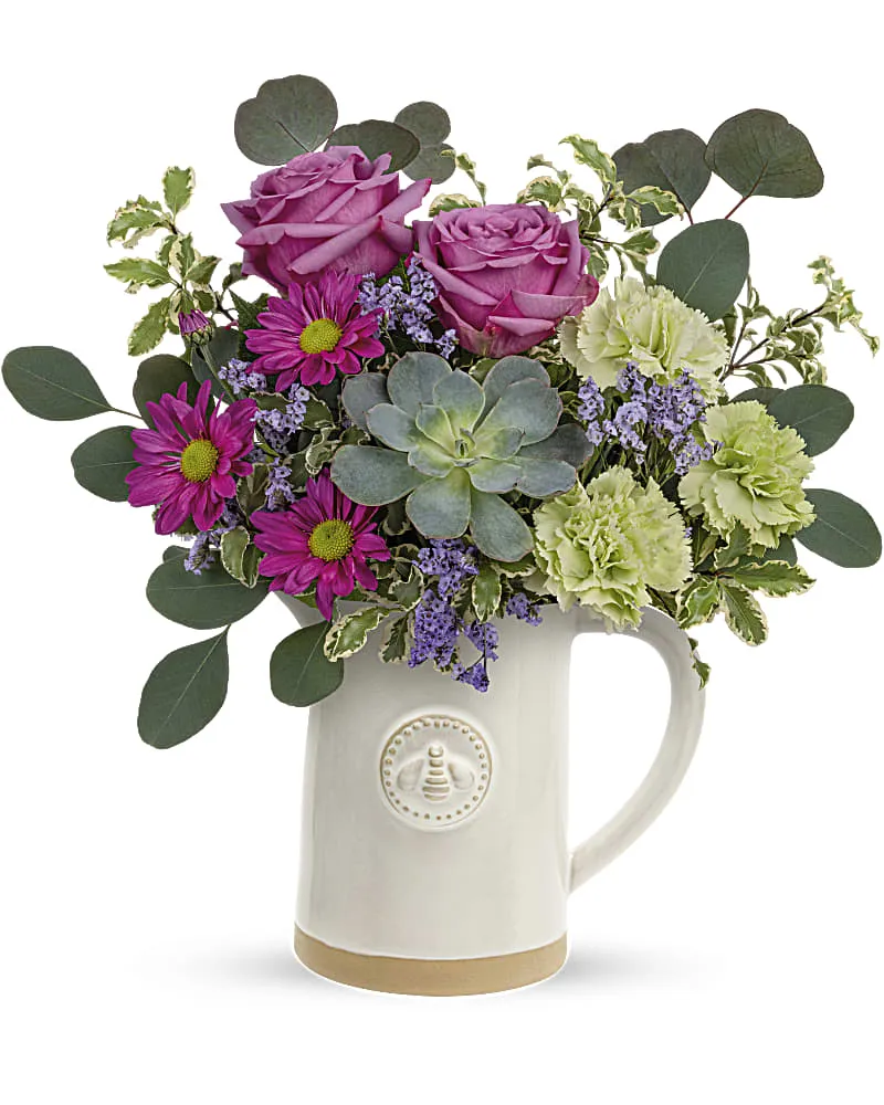 Nouri's Queen Bee Bouquet