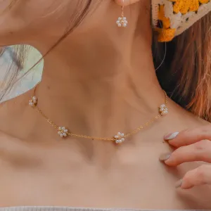 SHASTA Daisy Pearl Necklace