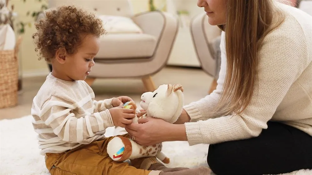 SOPHIE LA GIRAFE Touch and Play Music Plush