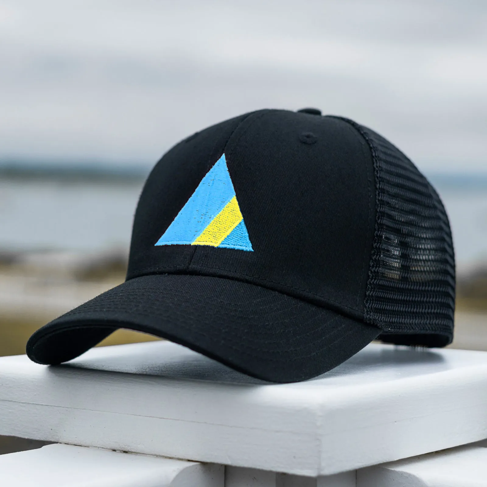 TRI GRIT #STANDWITHUKRAINE - Black Mesh Trucker