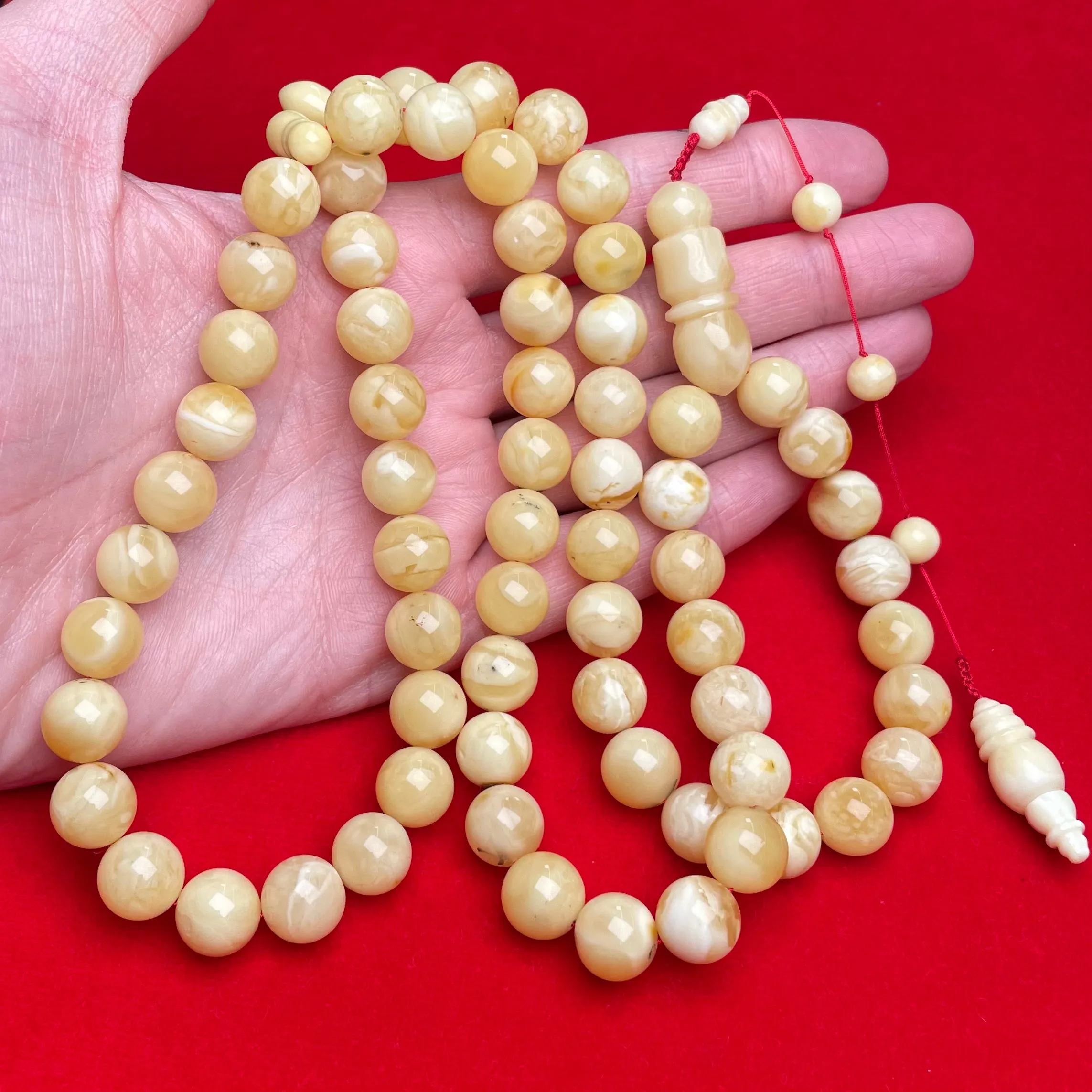 WHITE AMBER MISBAHA 11,4mm 57,5g