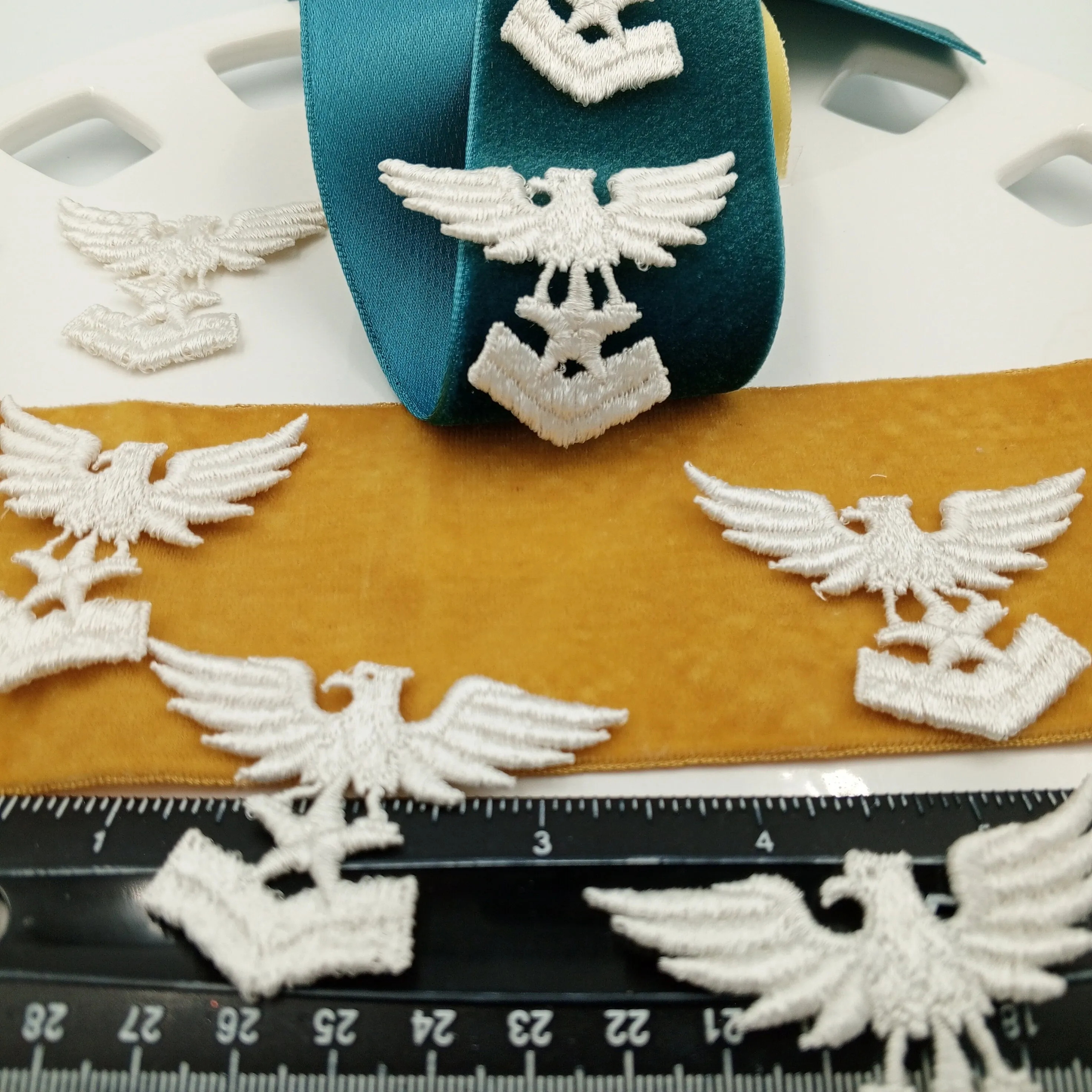 White Vintage Eagle Embroidered Applique Liberty Emblem Heraldic Uniform Patches Sewing Badge Embellishments
