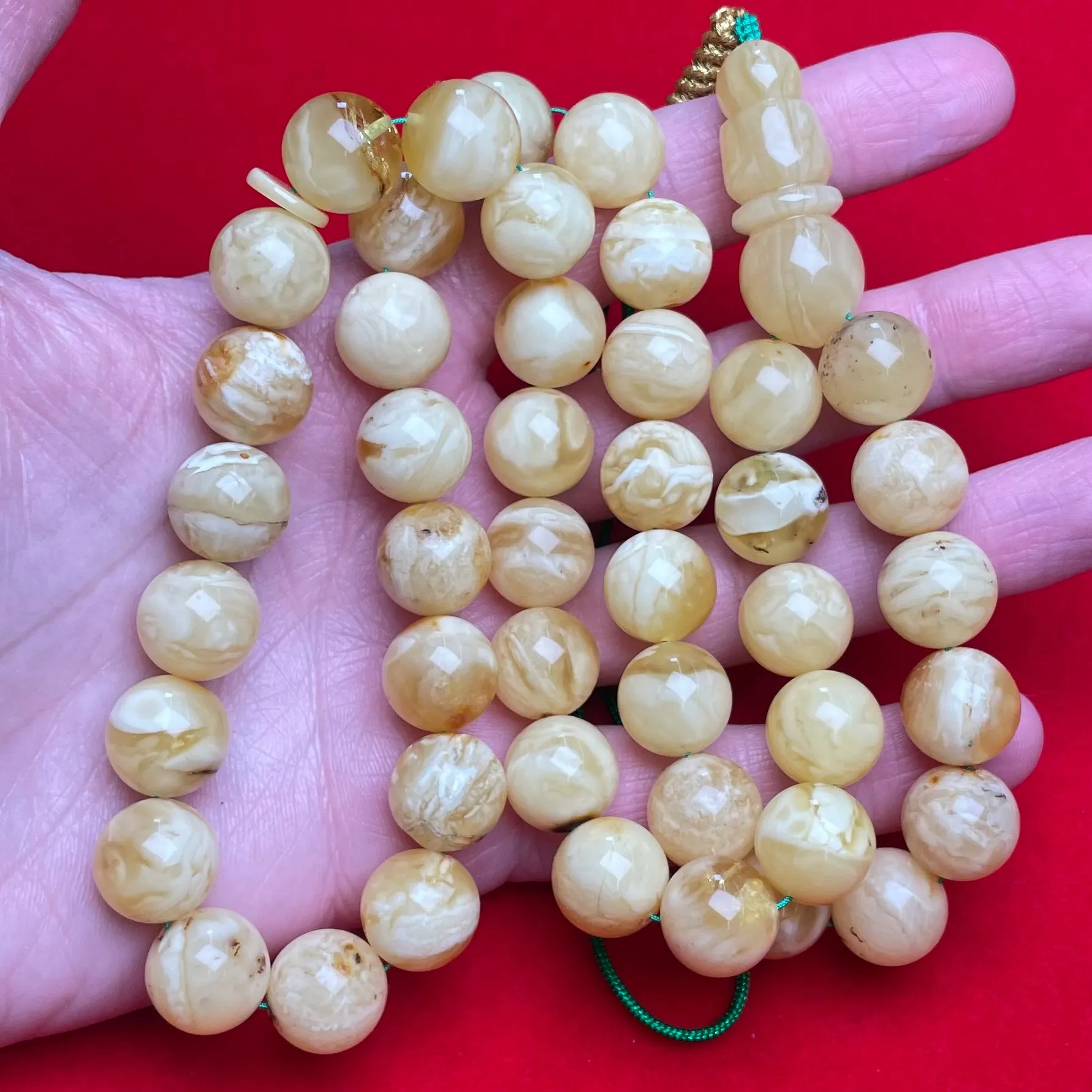 YELLOW/WHITE AMBER MISBAHA 13,3mm 64,4g